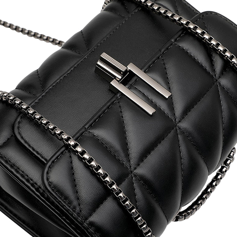 Compact Shoulder Bag Made of Vegan Leather | Perfect for everyday use