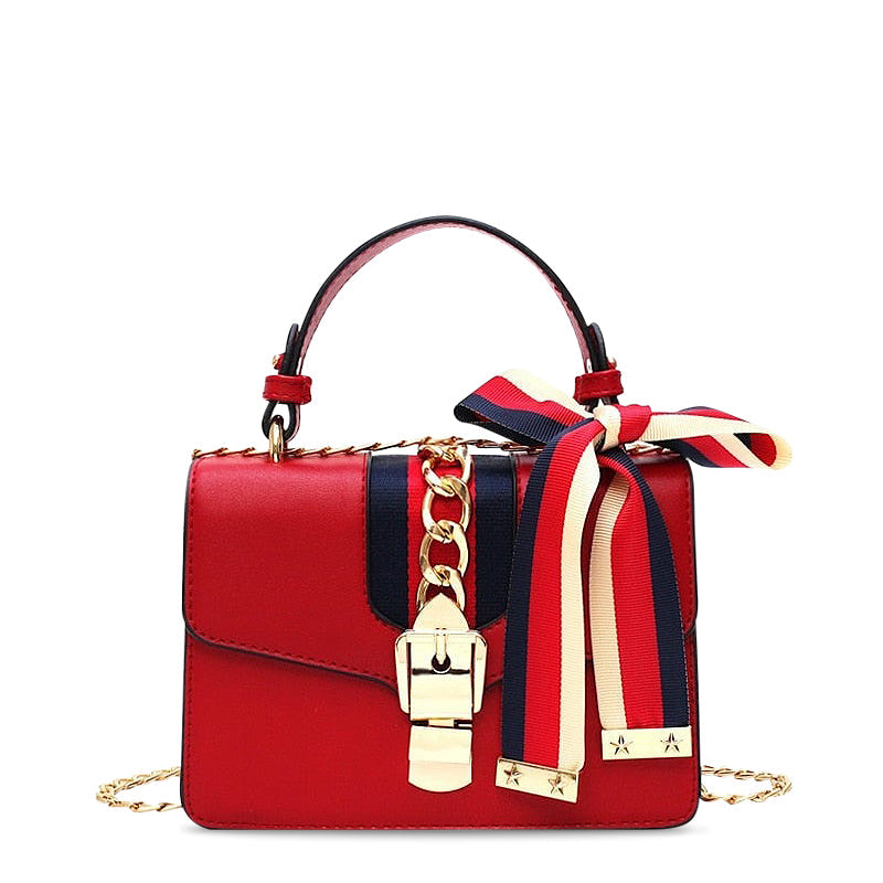 Compact Shoulder Bag Made of Vegan Leather | Versatile & Stylish